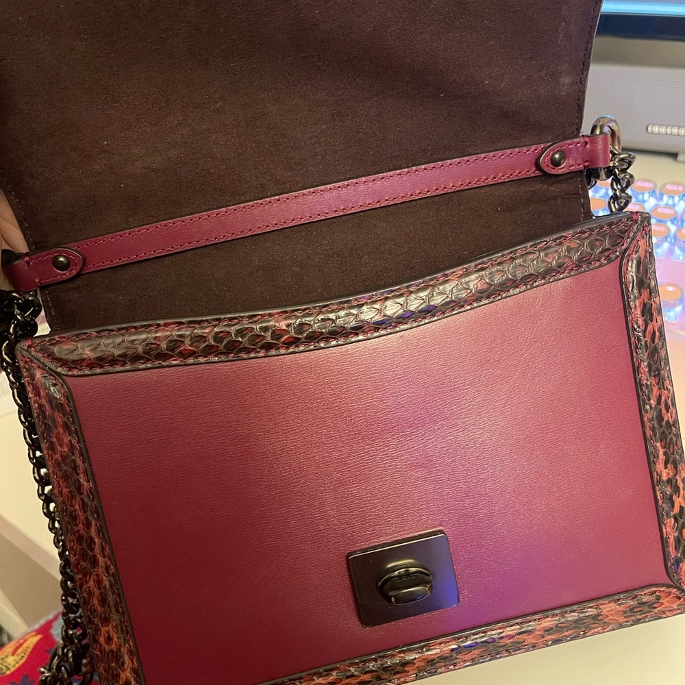 Coach Hutton in Leather/Snakeskin - Picture 6 of 9